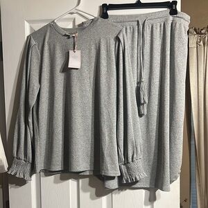 Dainty Jewells Gray Lounge Set